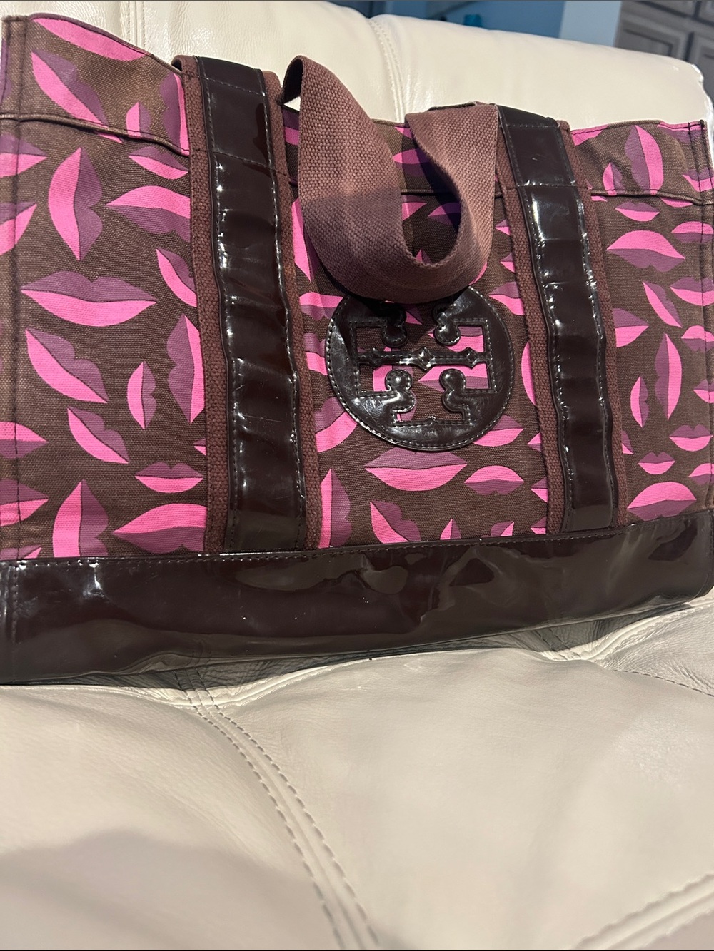 Tory Burch Pink & Brown Lip-Print Canvas Tote with Patent Trim